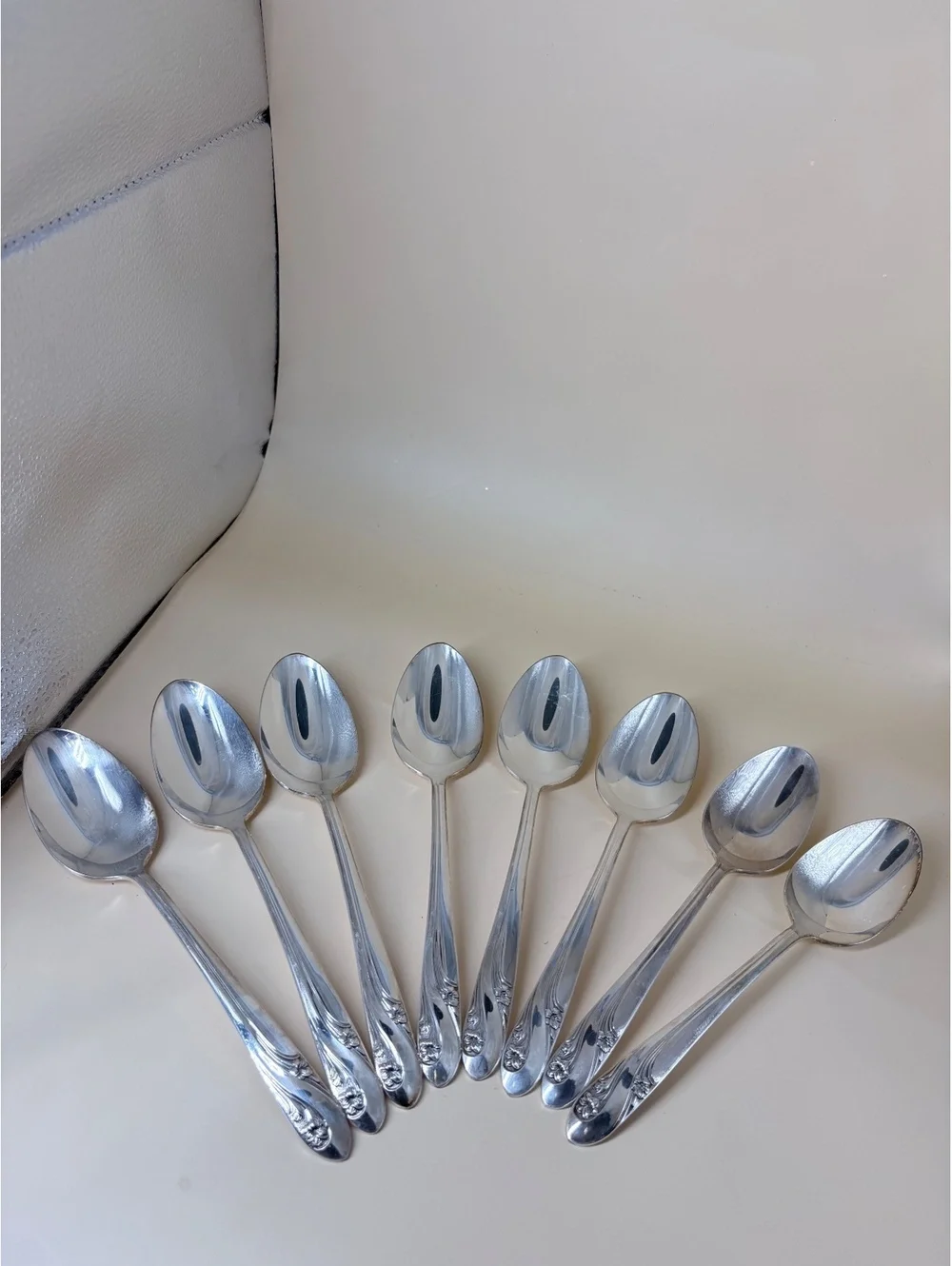 8 Holmes & Edwards Lovely Lady Silverplate Tablespoons Oval Soup Spoons 1937